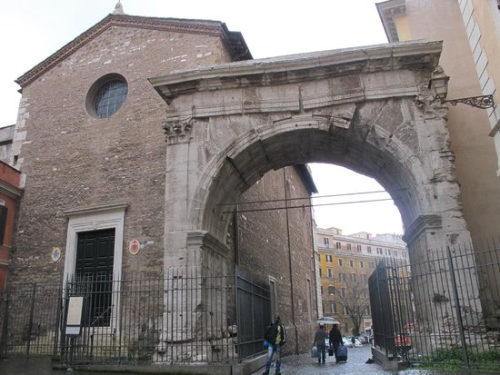 Visite guidate: L’Arco di Gallieno e l’Auditorium Mecenate
